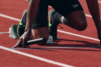 الأهلي السعودي يواجه العين الإماراتي في مواجهة نارية
