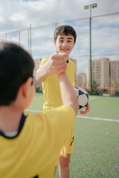 الأهلي المصري ضد برشلونةمواجهة تاريخية بين عمالقة كرة القدم
