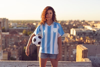 برشلونةمدينةالأحلامبينالبحروالتاريخ